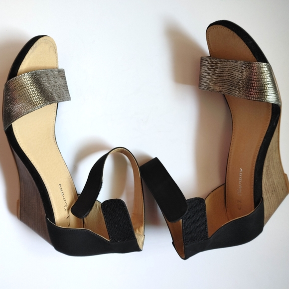 Chinese Laundry Pewter/Black Strappy Wedge Heels - Picture 11 of 13